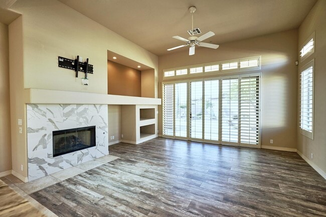 Building Photo - 7298 E Brisa Dr