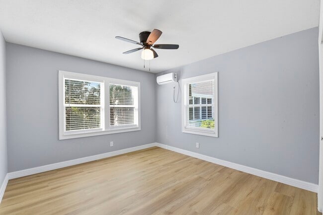 Building Photo - 1415 Avenue H