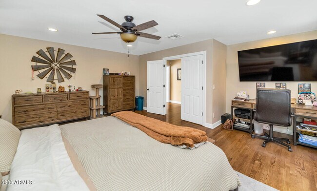 Building Photo - 1021 W Encanto Blvd