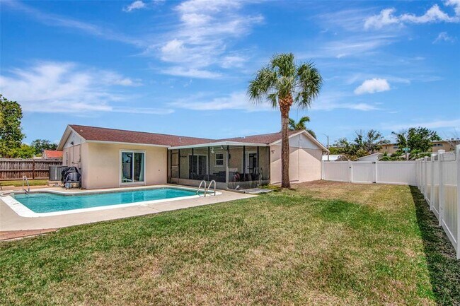 Building Photo - 4712 114th St N