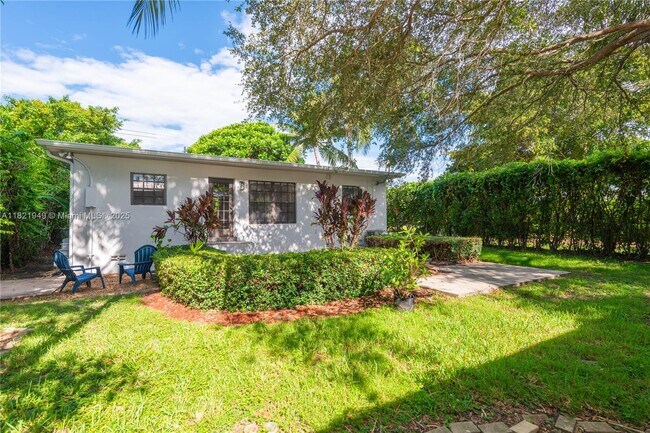 Building Photo - 5490 SW 57th Ave