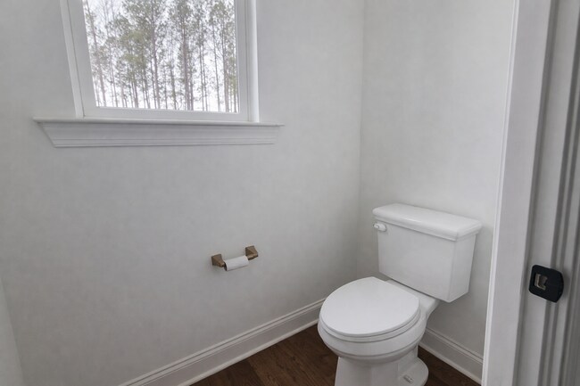 Building Photo - Beautiful 3BR 2.5BA Home in Statesville • 2 Car Garagge Tours