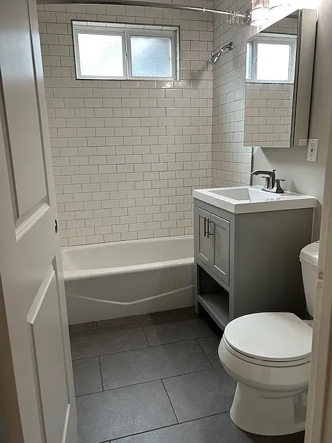 Building Photo - 402 S Heliotrope Ave