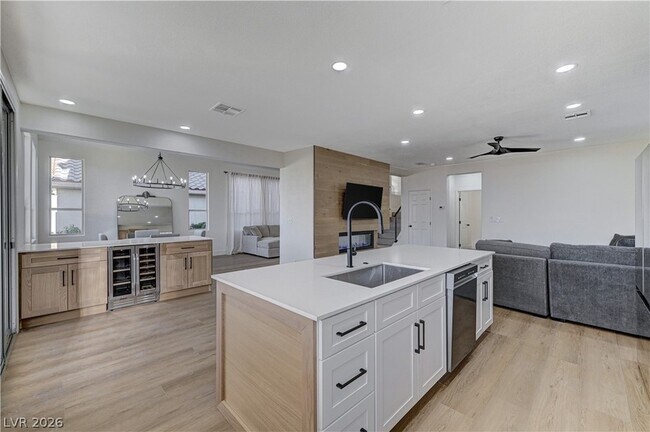 Building Photo - 1317 Fox Acres Dr