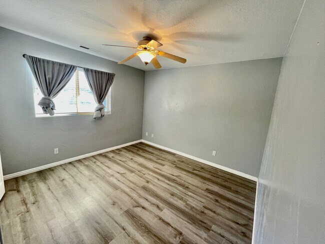 Building Photo - Pet-Friendly 4-BR Home in Washington Fields