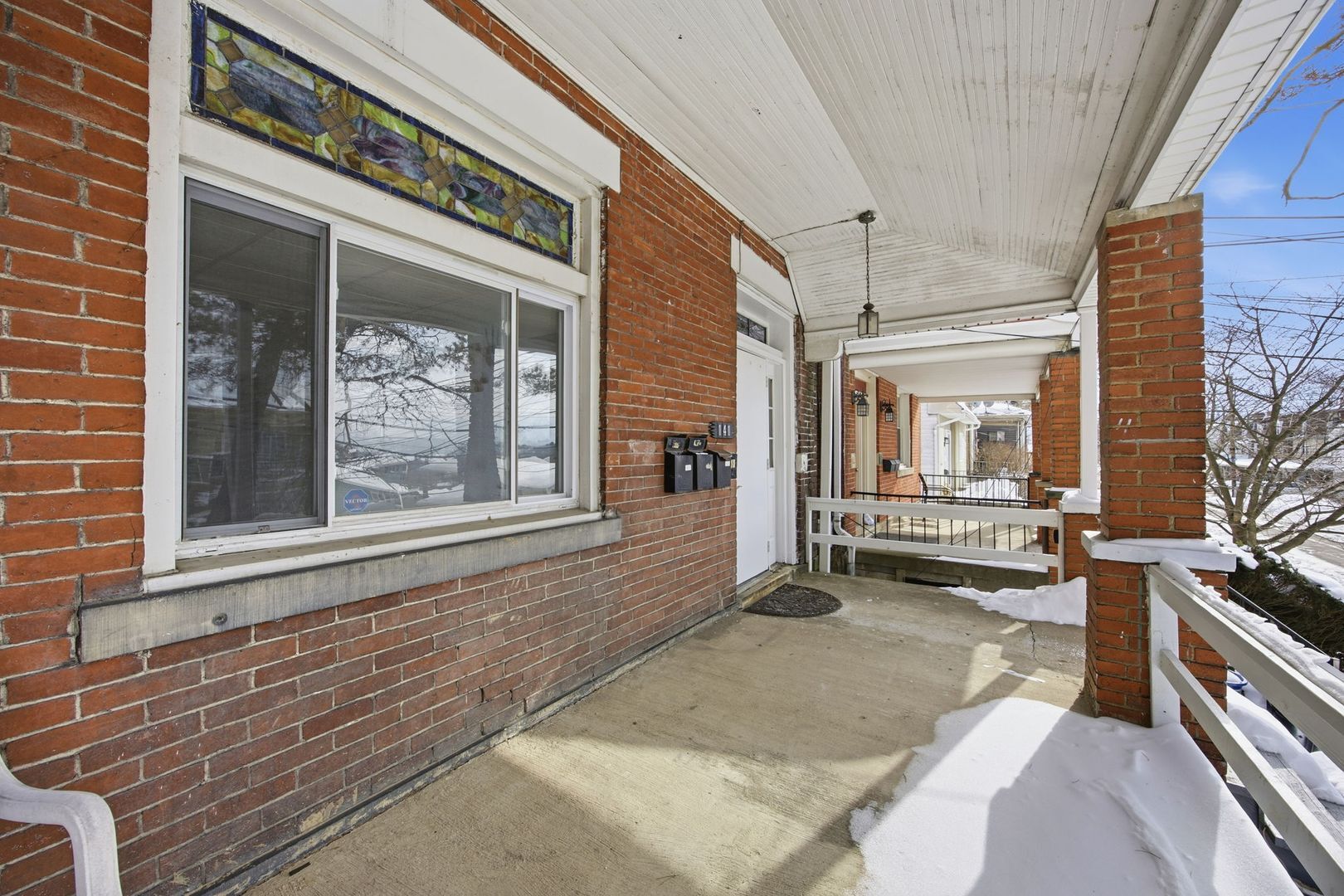 Building Photo - 141 Oneida St