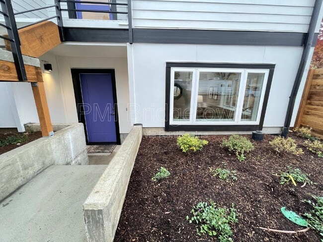 Building Photo - 5886 SE 46th Ave