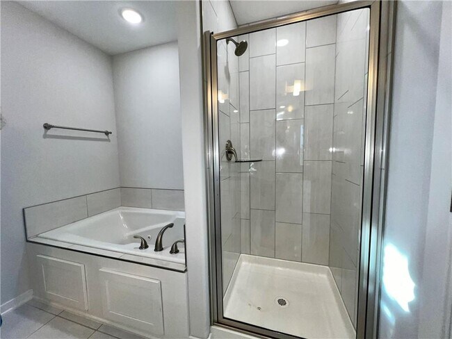 Building Photo - 331 W Taverner Xing