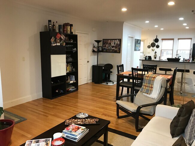 Living area/Kitchen - 38 Eddy St