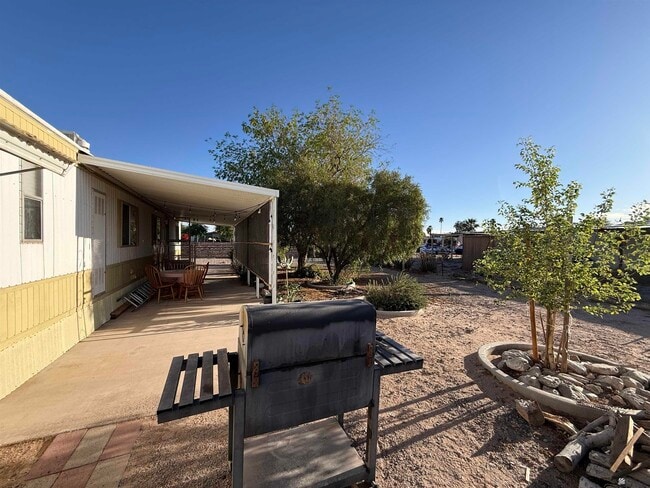 Building Photo - 9384 E Ranch Dr