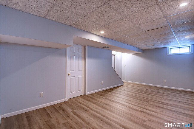 Building Photo - 545 Cypress Rd