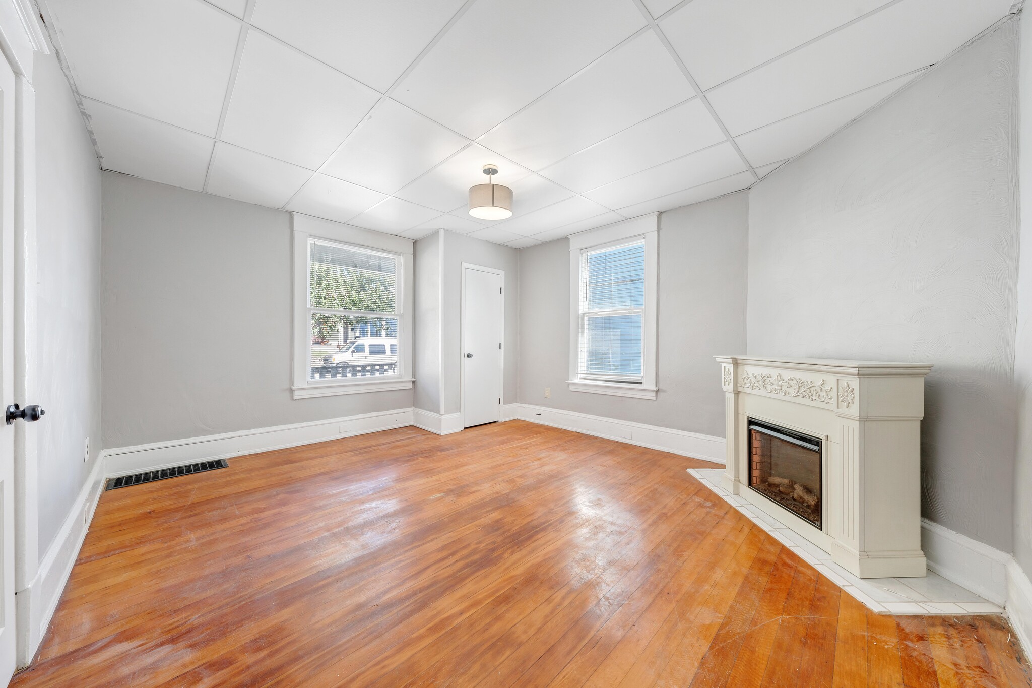 Building Photo - 812 Marshall Ave SW