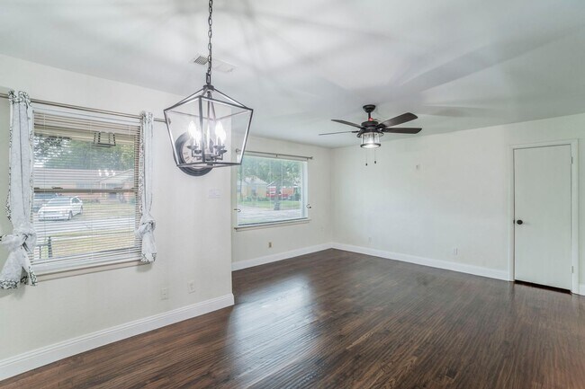 Building Photo - New Listing in southland Terrace Addition