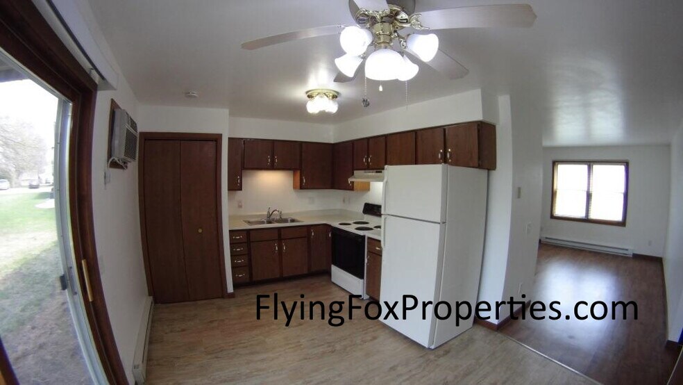 Building Photo - 231 Ash St