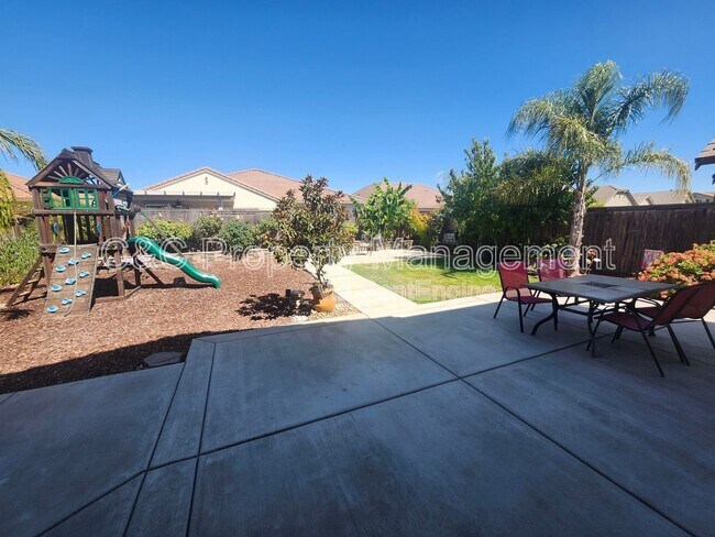 Building Photo - 7548 Chappelle Way