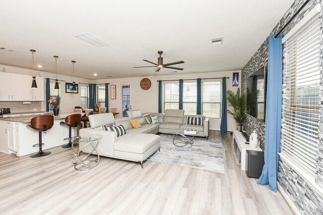Building Photo - 17250 Texas Willow Dr