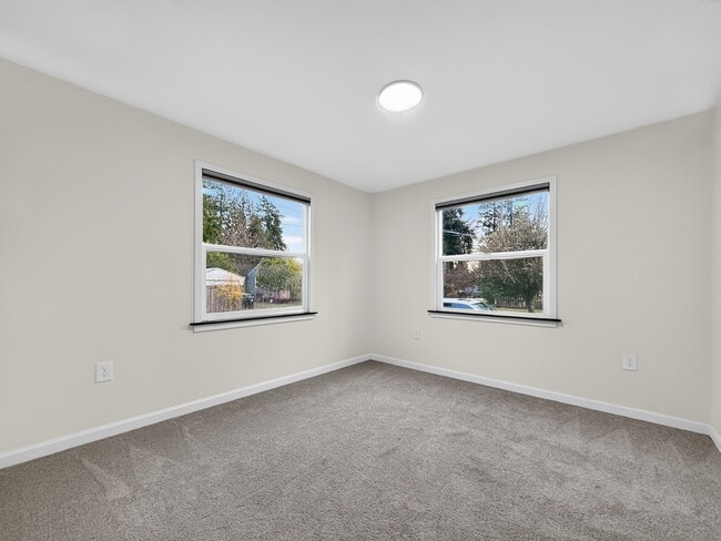 Building Photo - 12705 Evanston Ave N