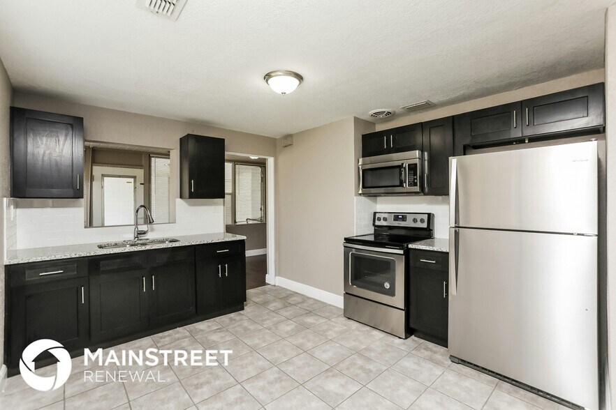 Building Photo - 19 Volusia Dr