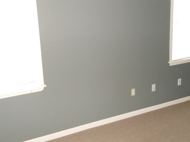 Building Photo - 4207 Roxbury Dr