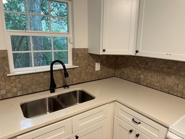 Building Photo - 146 Barbara Ln