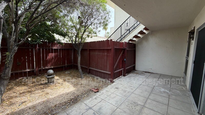 Building Photo - 550 El Cielo Rd