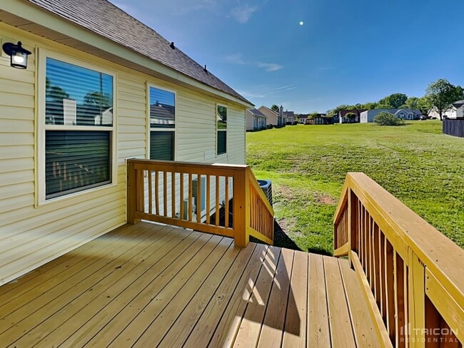 Building Photo - 2019 Slater Springs Dr