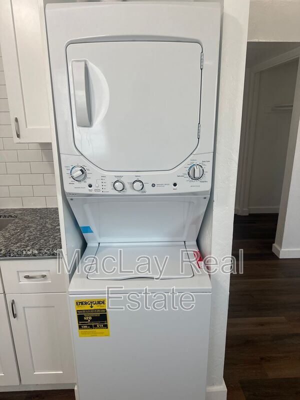 Building Photo - 2918 E Roeser Rd