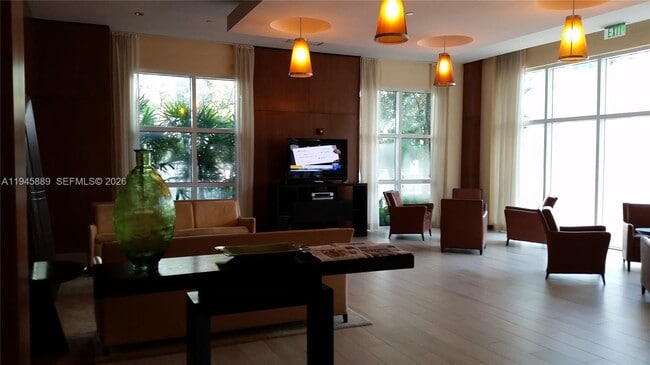 Building Photo - 31 SE 5th St