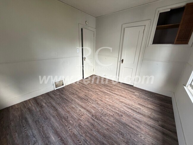 Building Photo - 1210 Sherman-