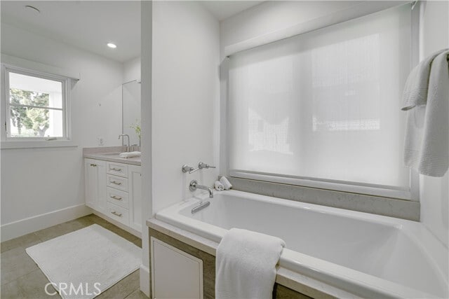 Building Photo - 608 Heliotrope Ave