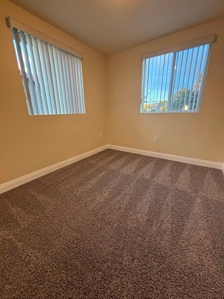 Building Photo - 522 W 51st St