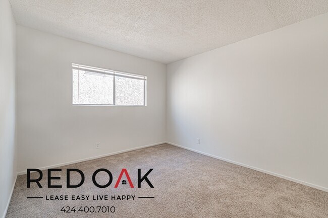 Building Photo - 8337 Cedros Ave