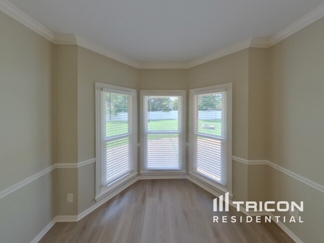 Building Photo - 1818 Brighton Dr