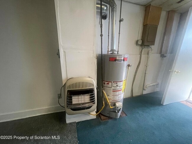 Building Photo - 608 N Sumner Ave