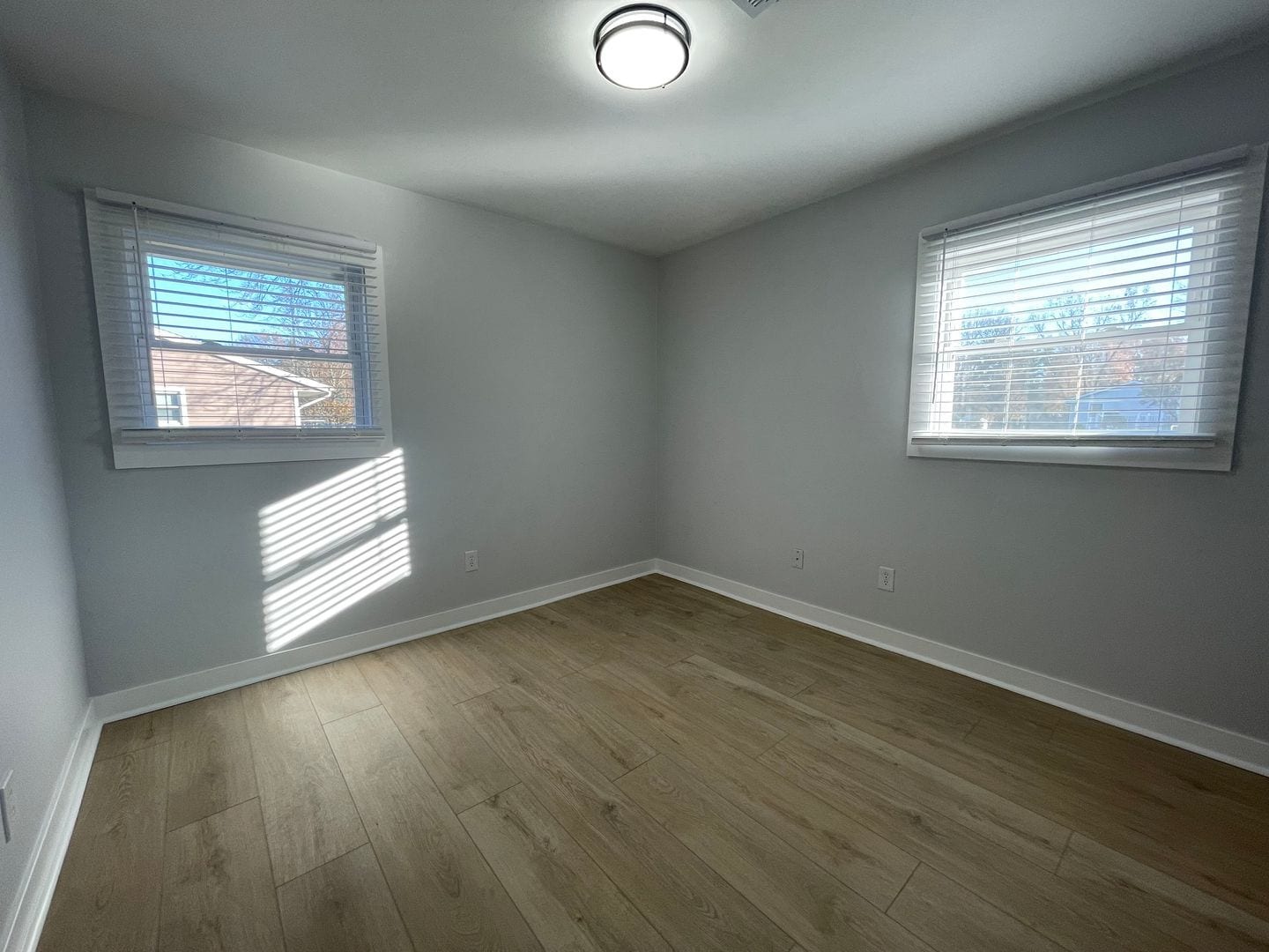 Building Photo - 8145 S Sprinkle Rd