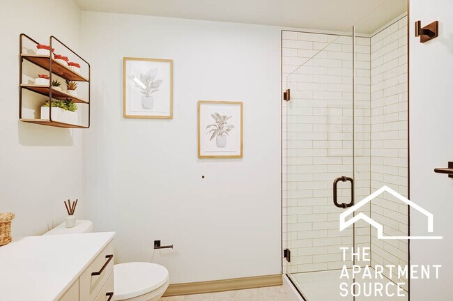 Building Photo - 2155 N Elston Ave