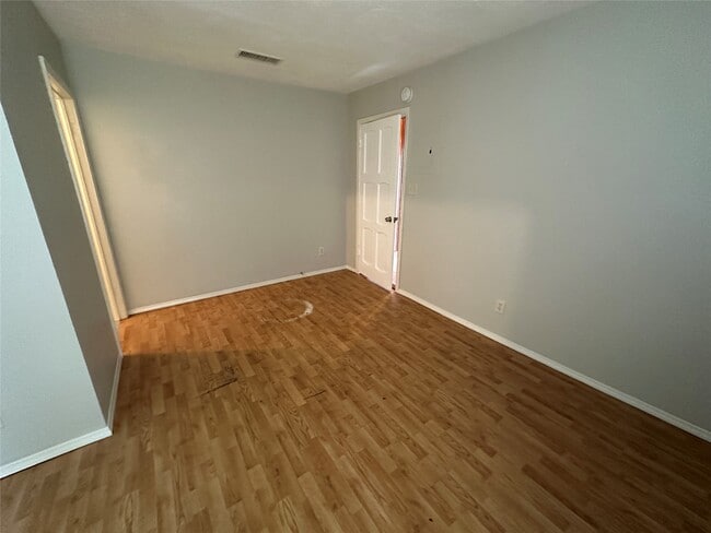 Building Photo - 2324 Gentry St