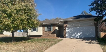 Building Photo - Beautiful Home For Rent!