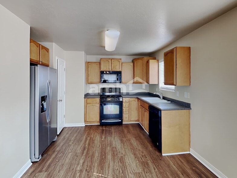 Building Photo - 456 Bountiful Way