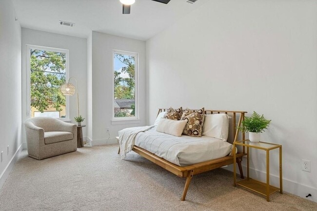 Building Photo - 4108 W Olive St