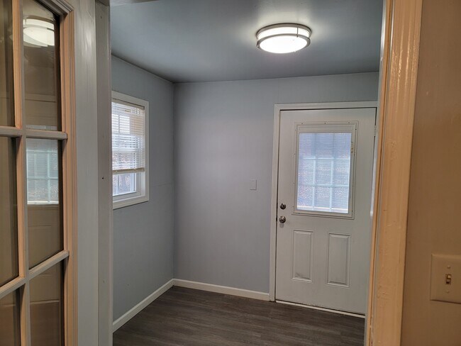 Mud Room - 255 Rocky Ridge Dr