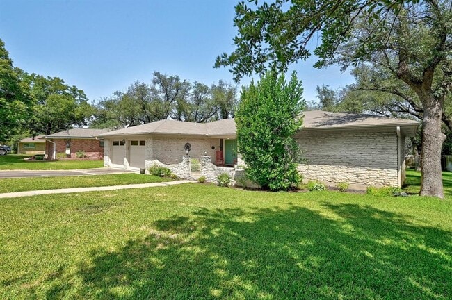 Primary Photo - 110 Ridge Oak Dr