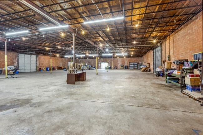 Building Photo - 200 Motel Dr.