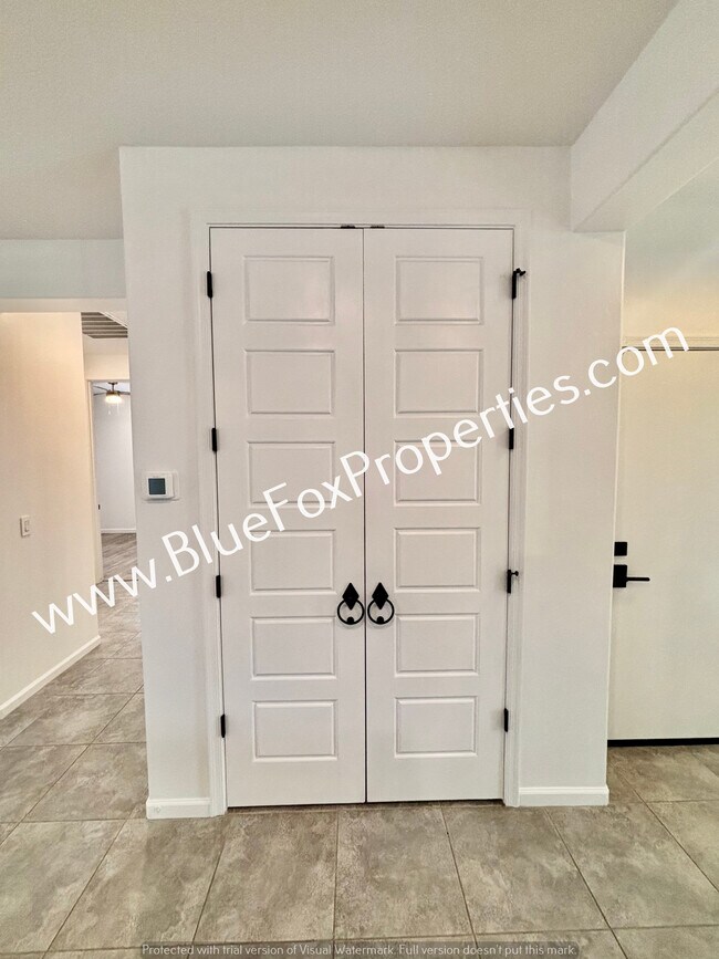 Building Photo - 8112 S Jaeger Pl