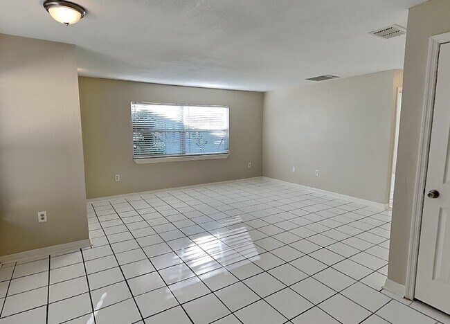 Building Photo - 3073 Willow Bend Blvd