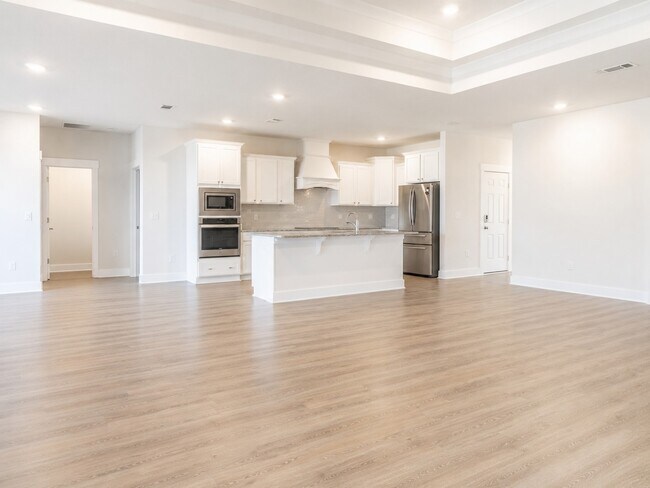Building Photo - 6242 Jenks Dr