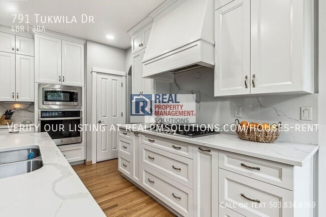 Building Photo - 791 Tukwila Dr