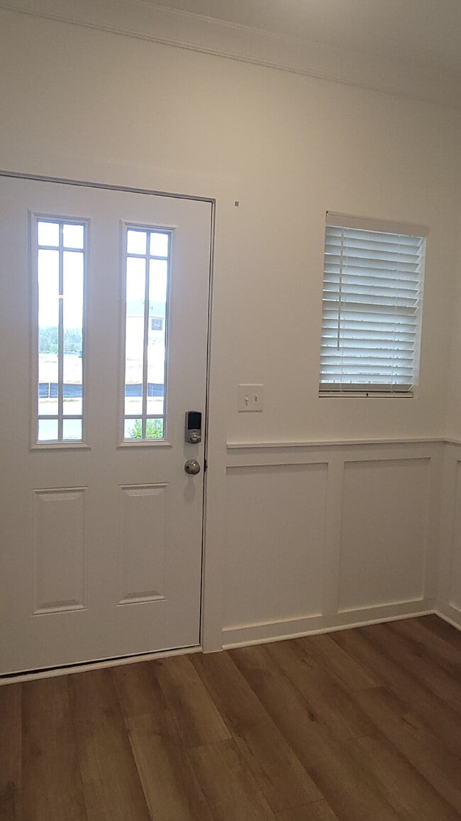 Building Photo - Section 8 Welcome!! "Chic Comfort Awaits: 3-Bedroom Haven with Granite Elegance in Huntsville"