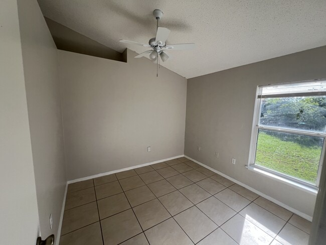 Building Photo - 13226 Glenbarrow Ct