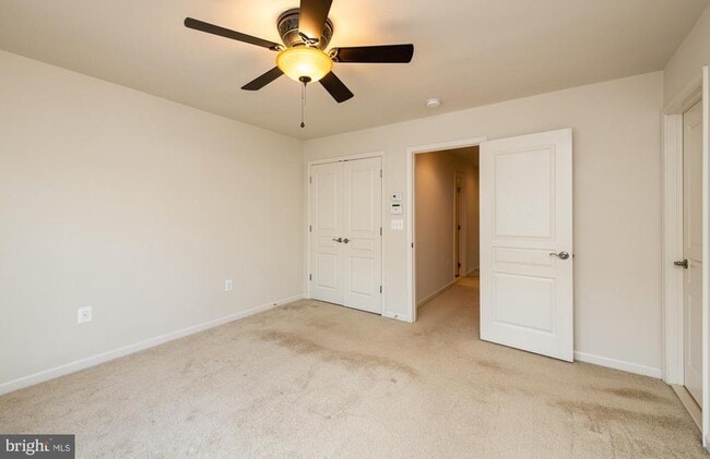 Building Photo - 3431 Kemper Rd